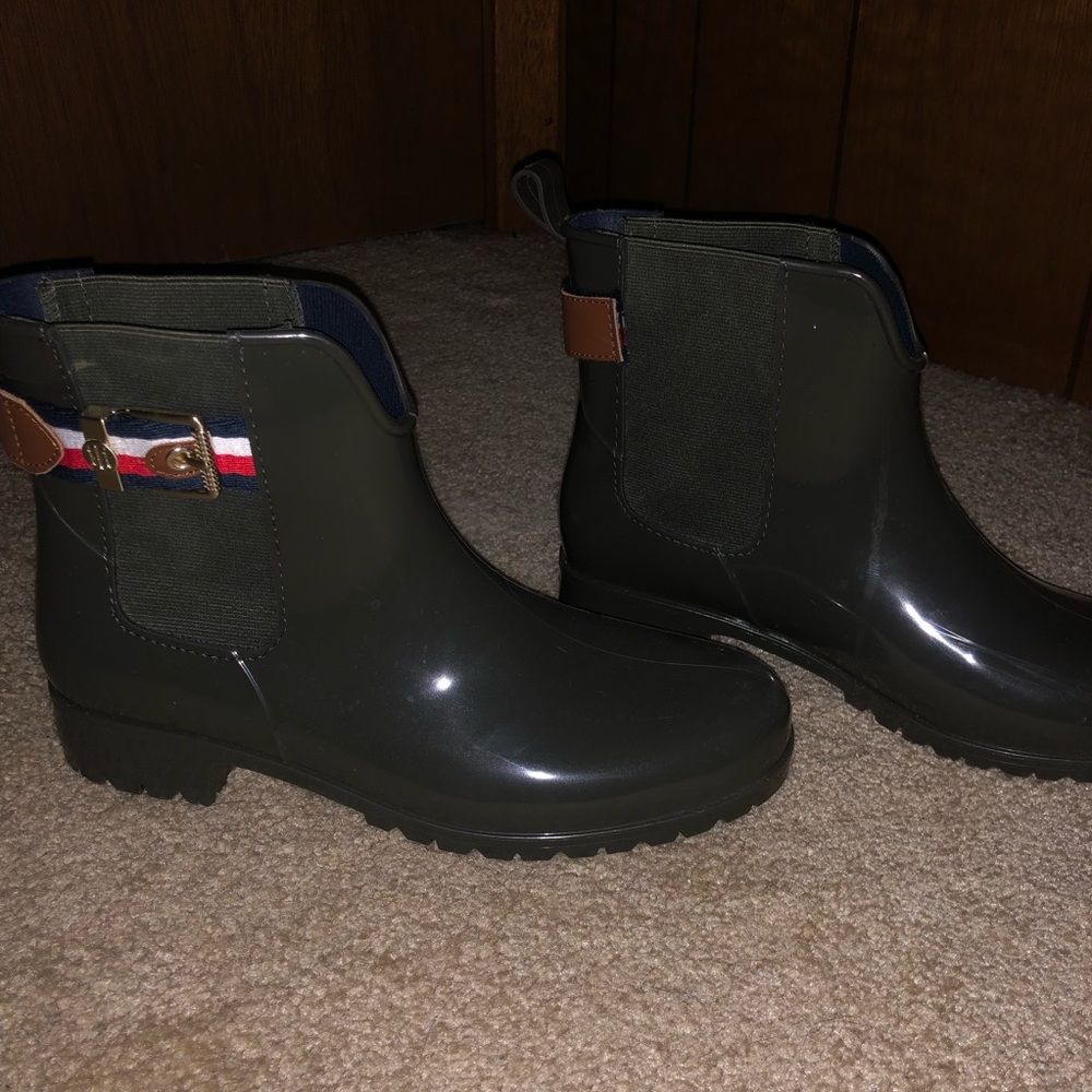 Tommy Hilfiger boots
